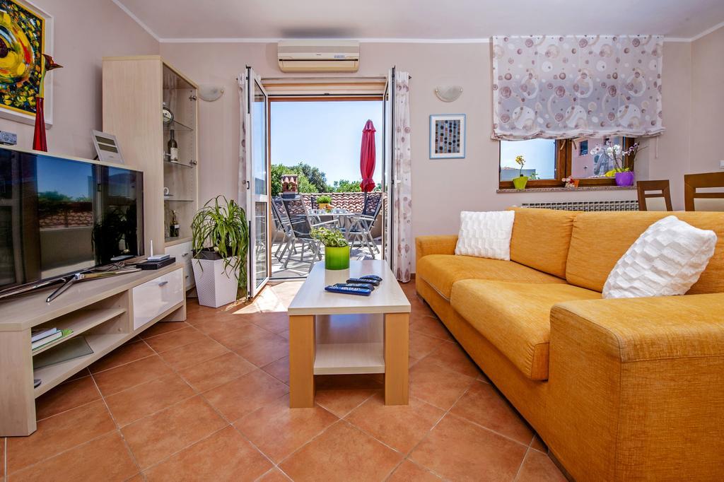 Apartments Karmen روفينج المظهر الخارجي الصورة