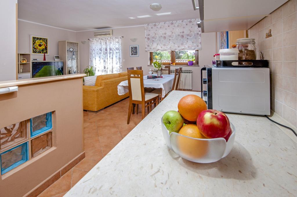 Apartments Karmen روفينج المظهر الخارجي الصورة