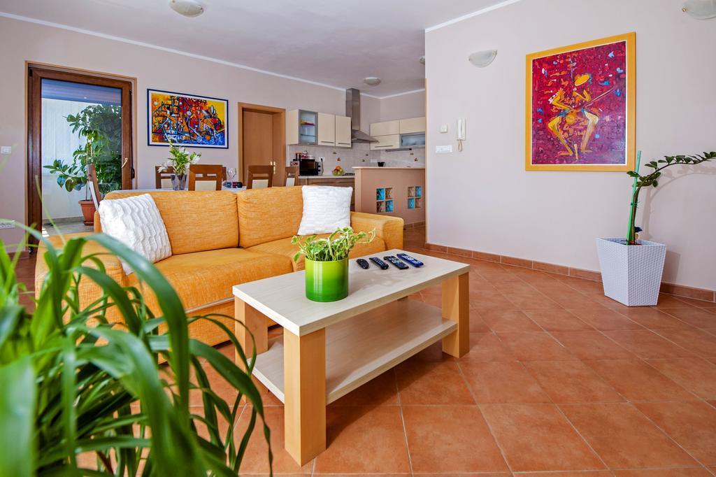 Apartments Karmen روفينج المظهر الخارجي الصورة