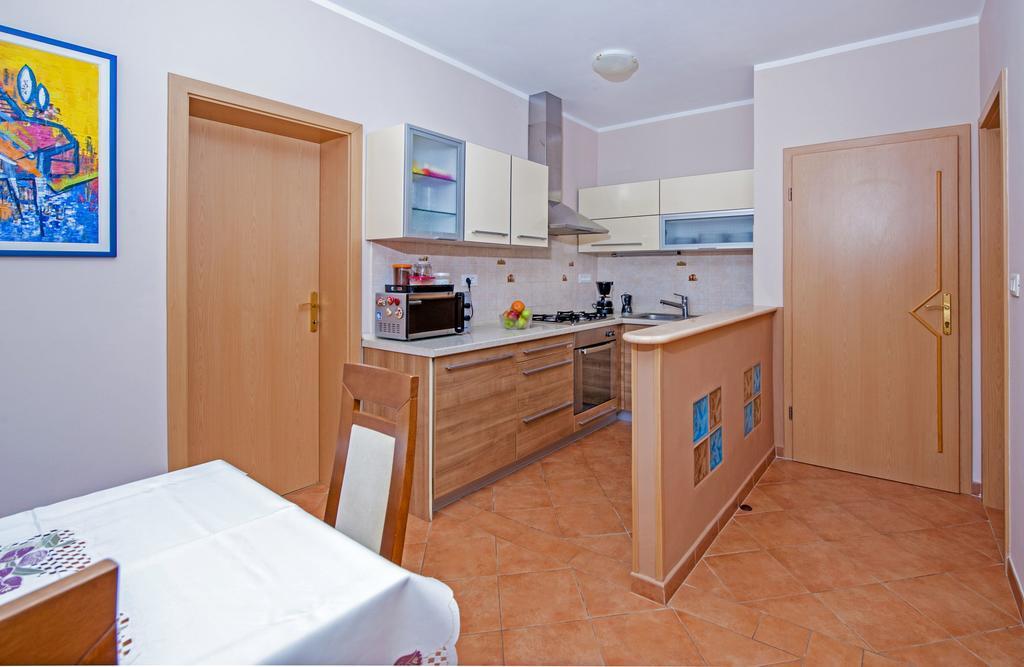 Apartments Karmen روفينج المظهر الخارجي الصورة