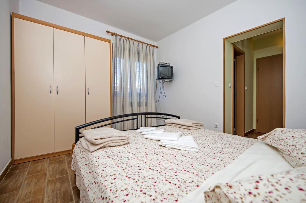 Apartments Karmen روفينج المظهر الخارجي الصورة