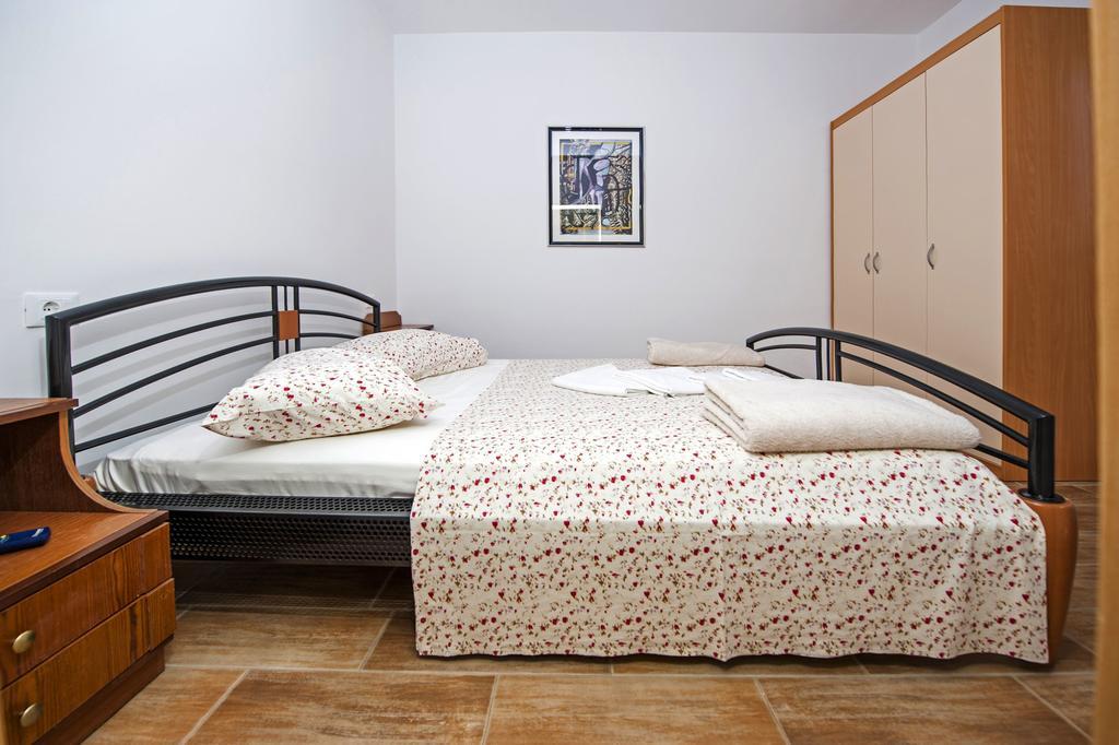 Apartments Karmen روفينج المظهر الخارجي الصورة