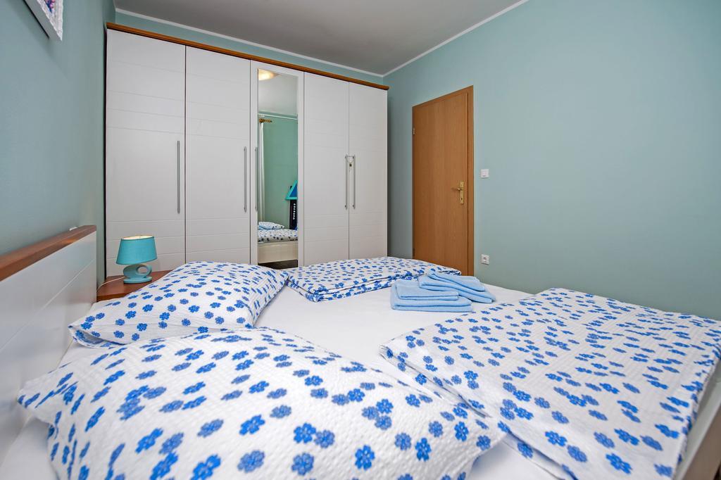 Apartments Karmen روفينج المظهر الخارجي الصورة