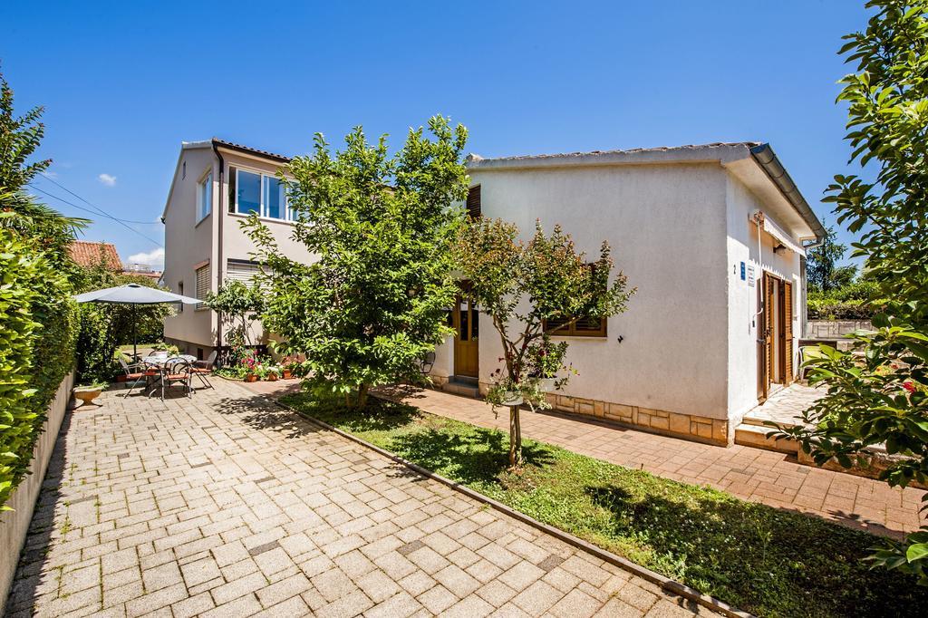 Apartments Karmen روفينج المظهر الخارجي الصورة