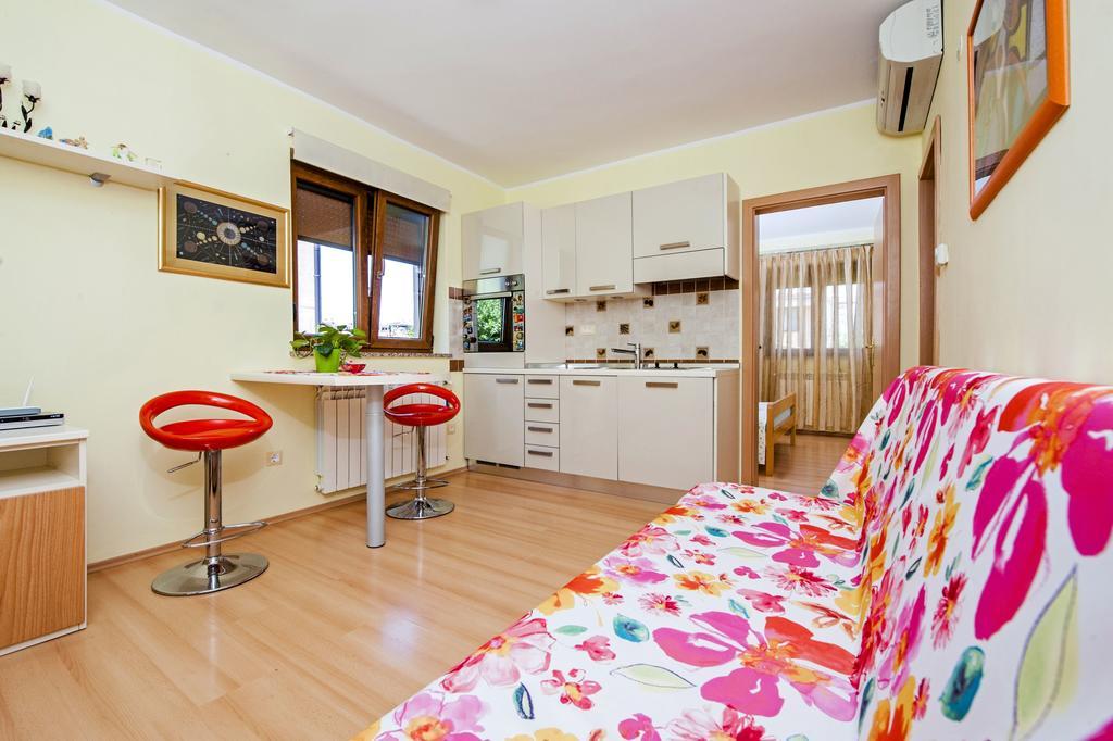 Apartments Karmen روفينج المظهر الخارجي الصورة